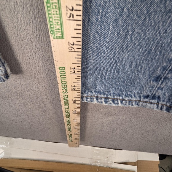 Levis 501 Jeans Womens Made in USA Blue Straight Button Fly Distressed 26x28 - Picture 4 of 16